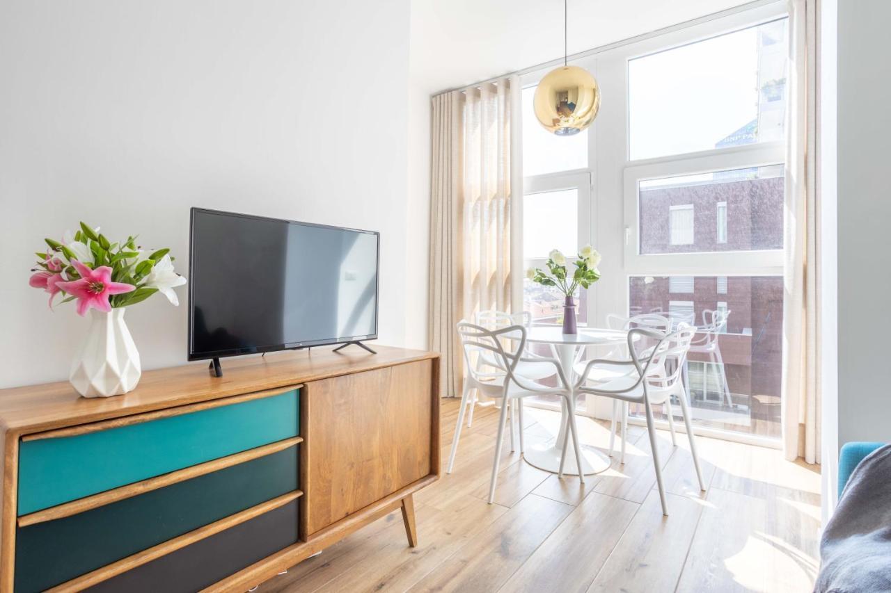 Sunlit 1 Bedroom Via Pirelli * Mailand